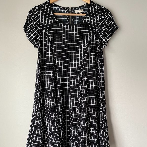 SILENCE + NOISE/URBAN OUTFITTERS Swing Mini Dress - Picture 1 of 7